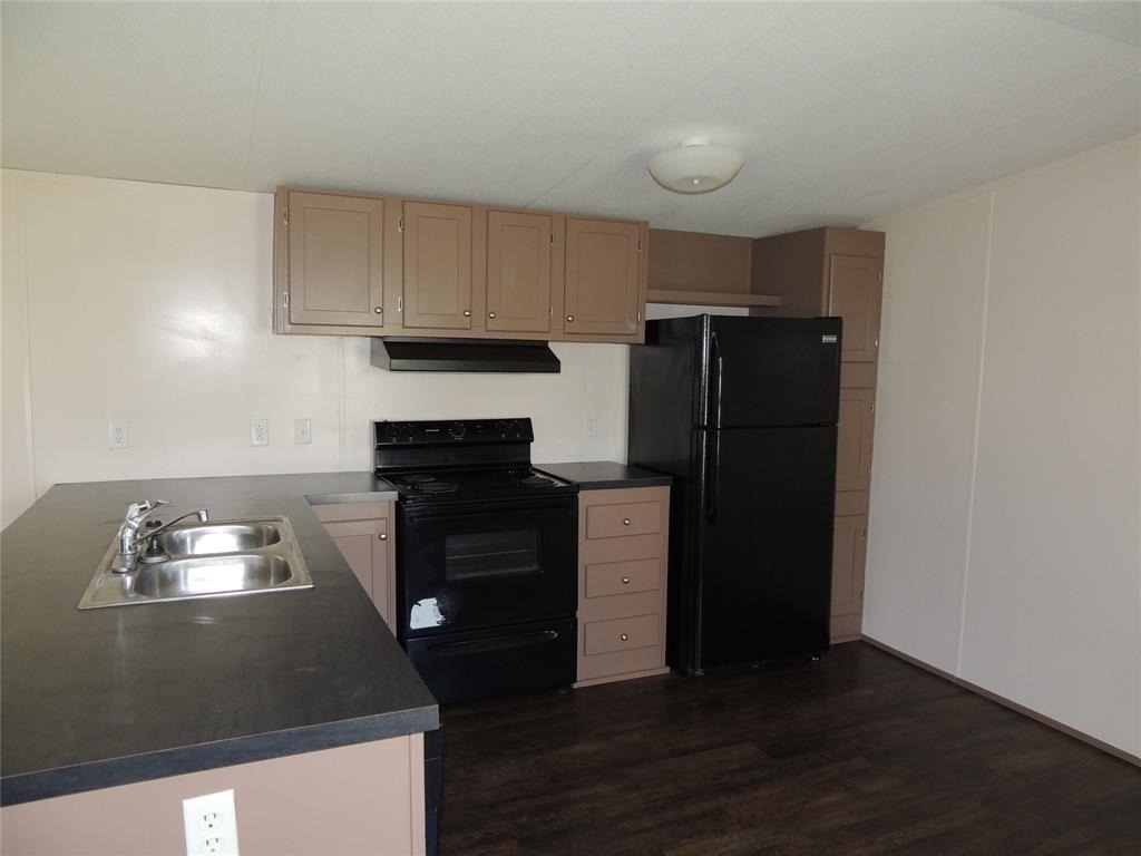 135 Geerts Street - Photo 3