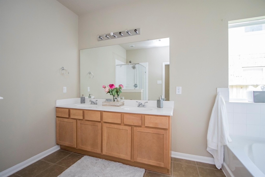 2209 Onyx Court - Photo 18