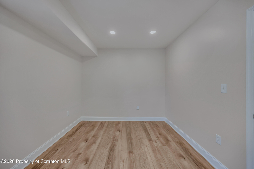 111 S Blakely Street - Photo 10