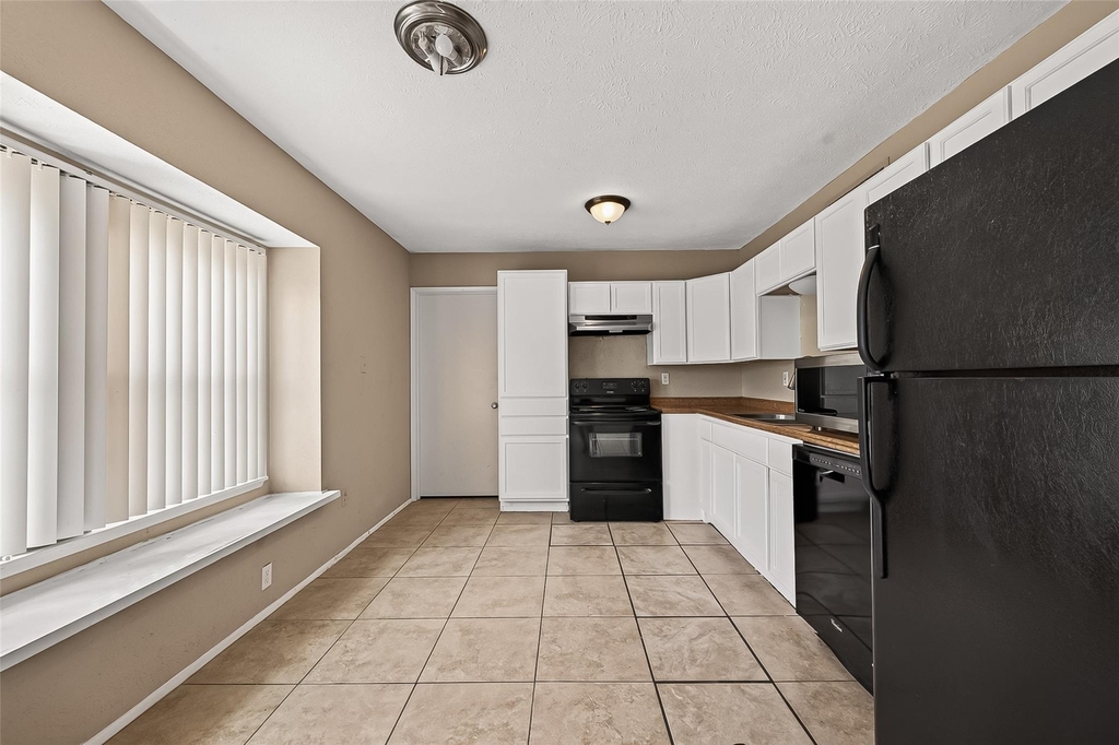 7410 La Granada Drive - Photo 13