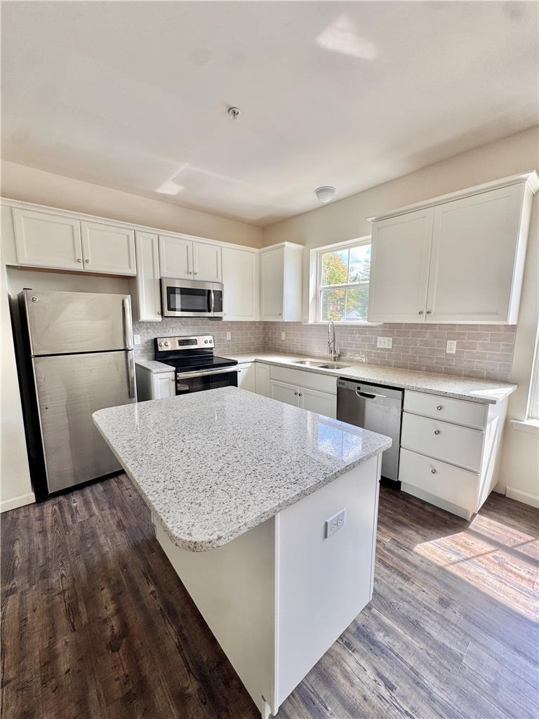 315 E Stone Alley - Photo 3