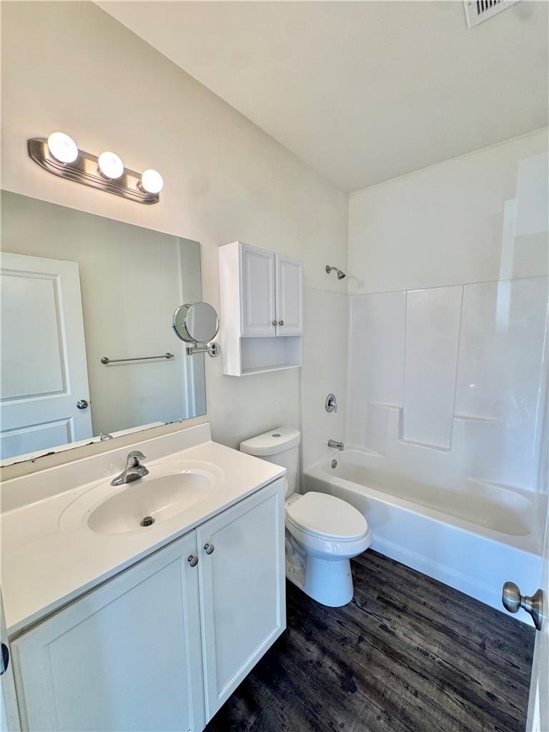 315 E Stone Alley - Photo 8