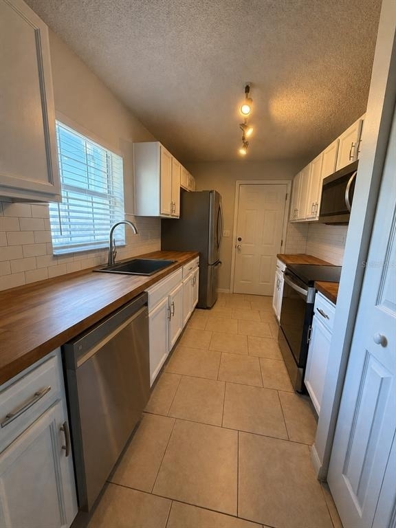 24 Felwood Lane - Photo 2