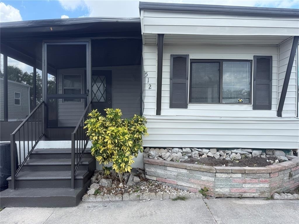 512 51st Avenue Drive W - Photo 1