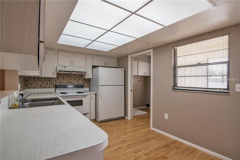 2415 Bayshore Gardens Parkway - Photo 3