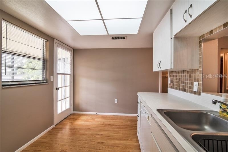 2415 Bayshore Gardens Parkway - Photo 4