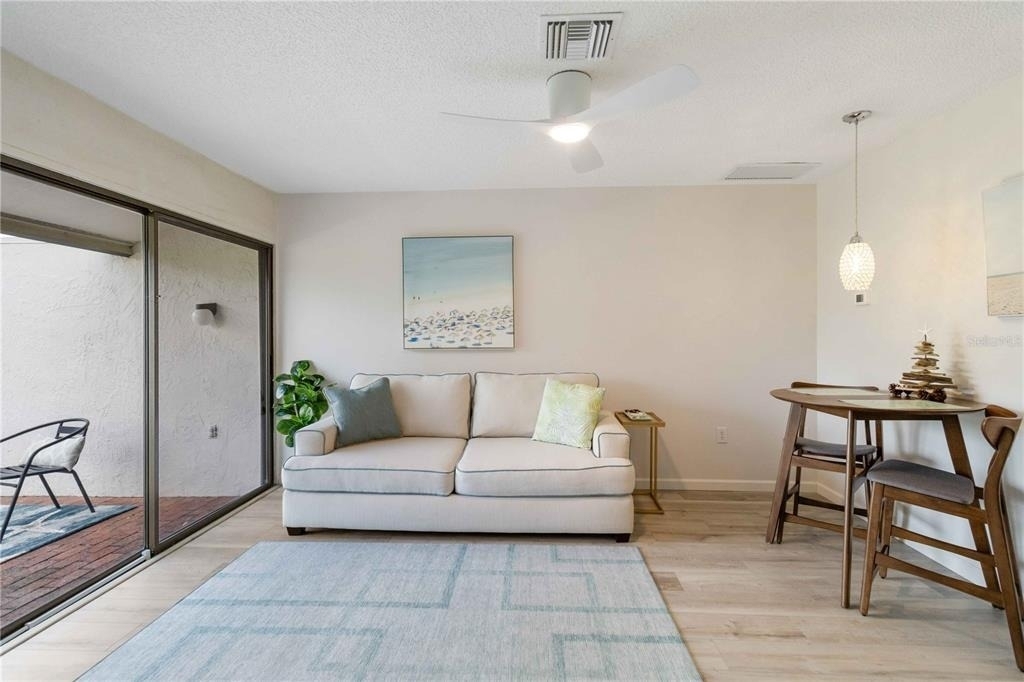 3505 Longmeadow - Photo 10