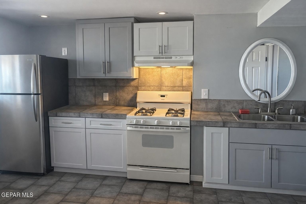 614 Marr Street - Photo 0