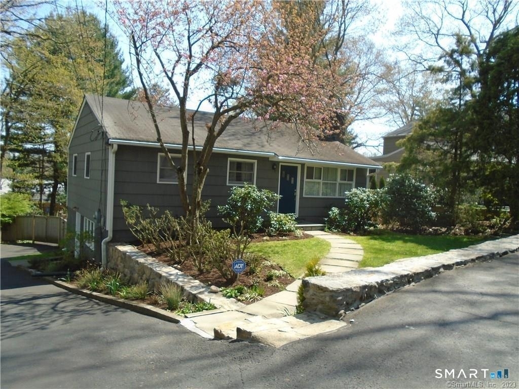 19 Hickory Drive - Photo 0