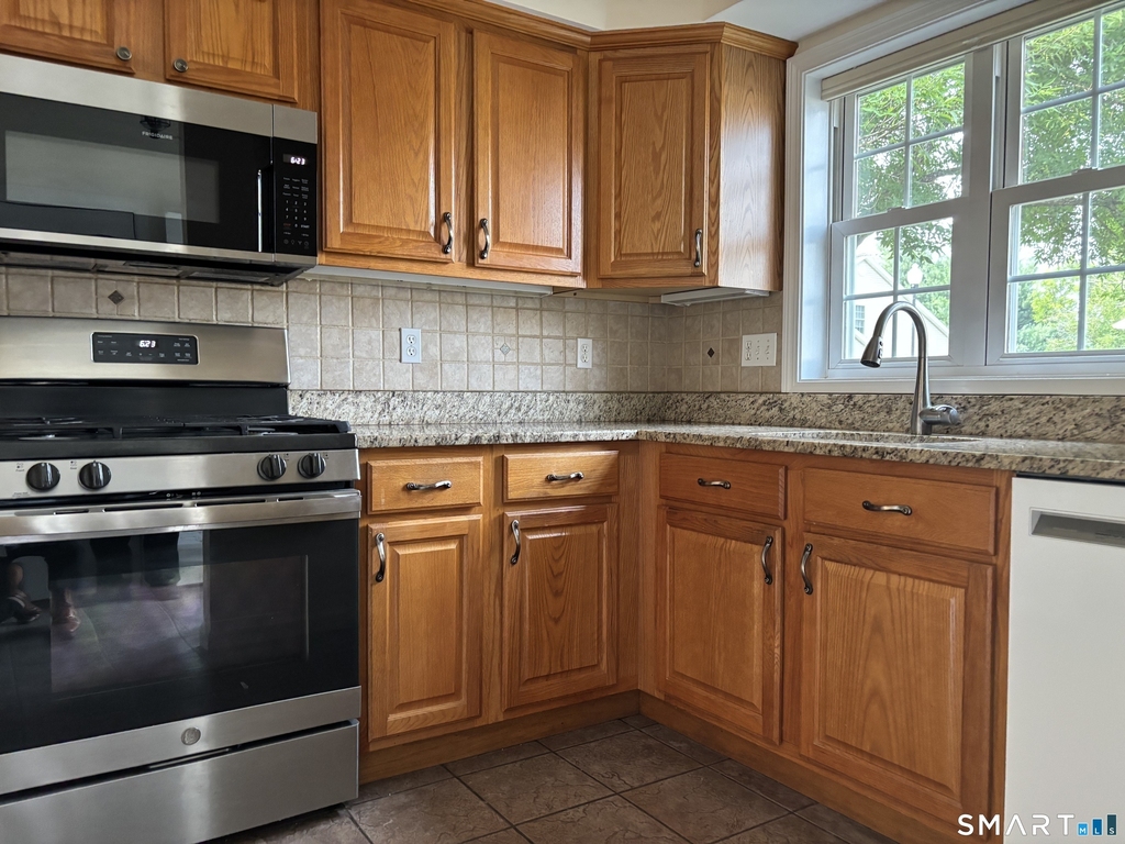 511 Elm Street - Photo 1