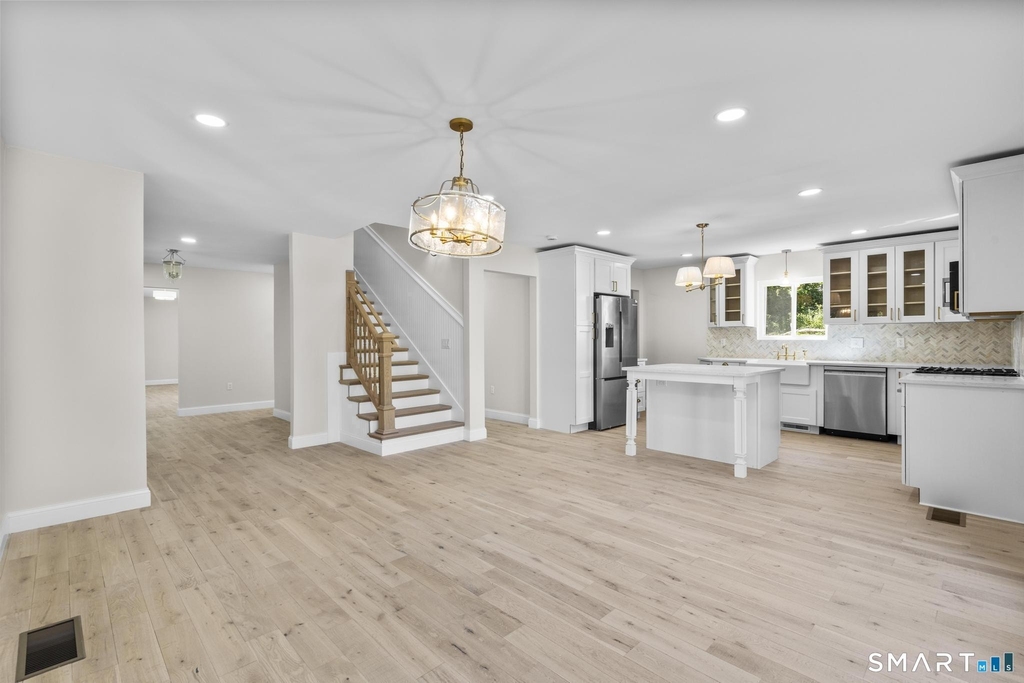 120 Ivy Hill Road - Photo 4