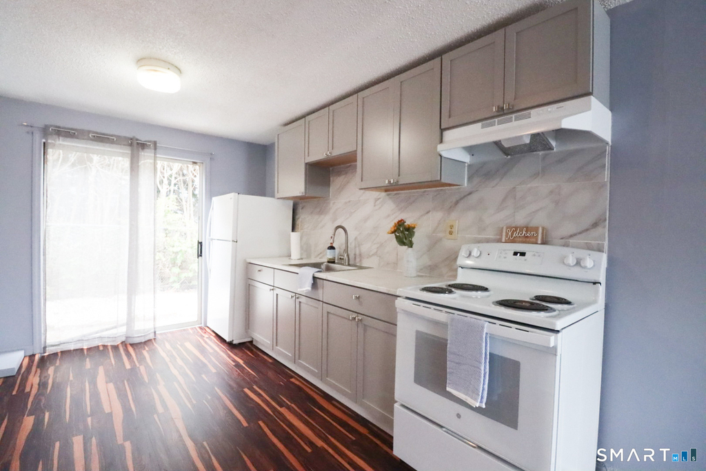 76 Summer Street - Photo 0