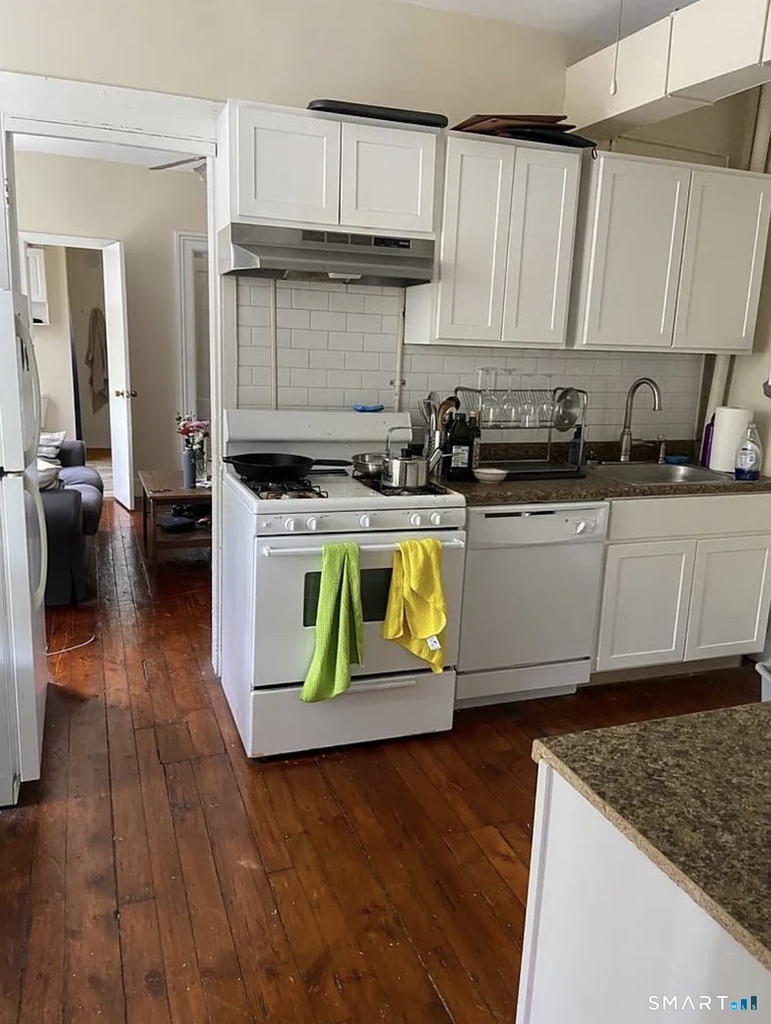 49 Edwards Street - Photo 0