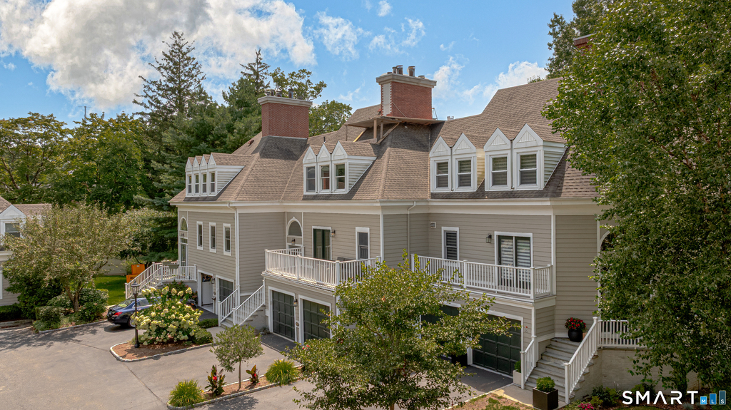 450 Center Street - Photo 1