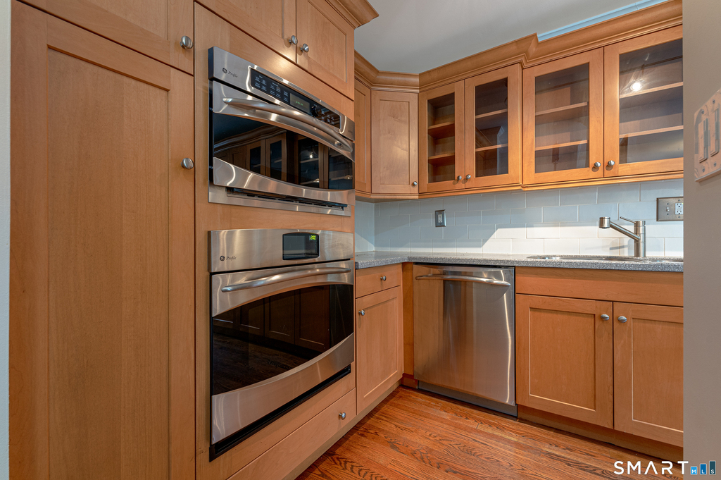 450 Center Street - Photo 8