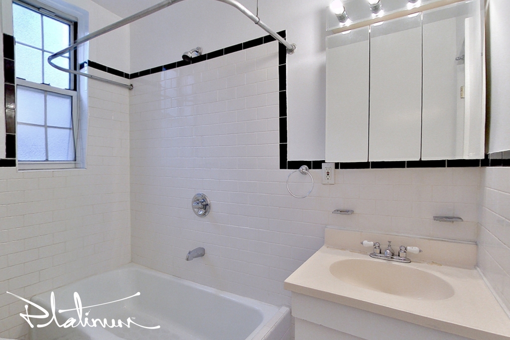 West 13th Street - Photo 4