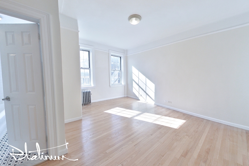 West 13th Street - Photo 3
