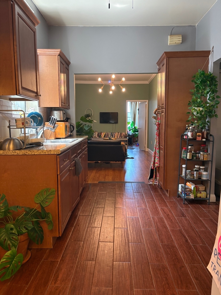 1041 Bedford Avenue - Photo 3