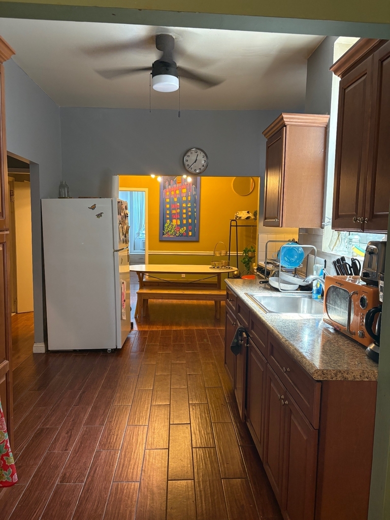 1041 Bedford Avenue - Photo 2