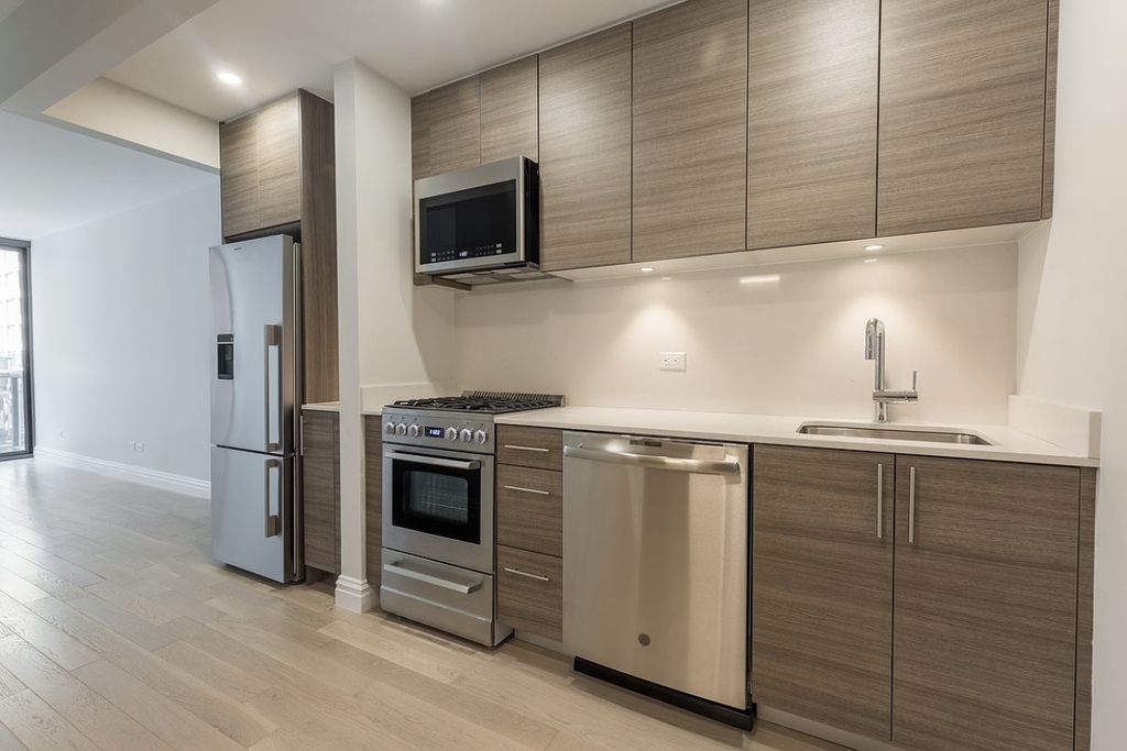 West 48th Street - Photo 4