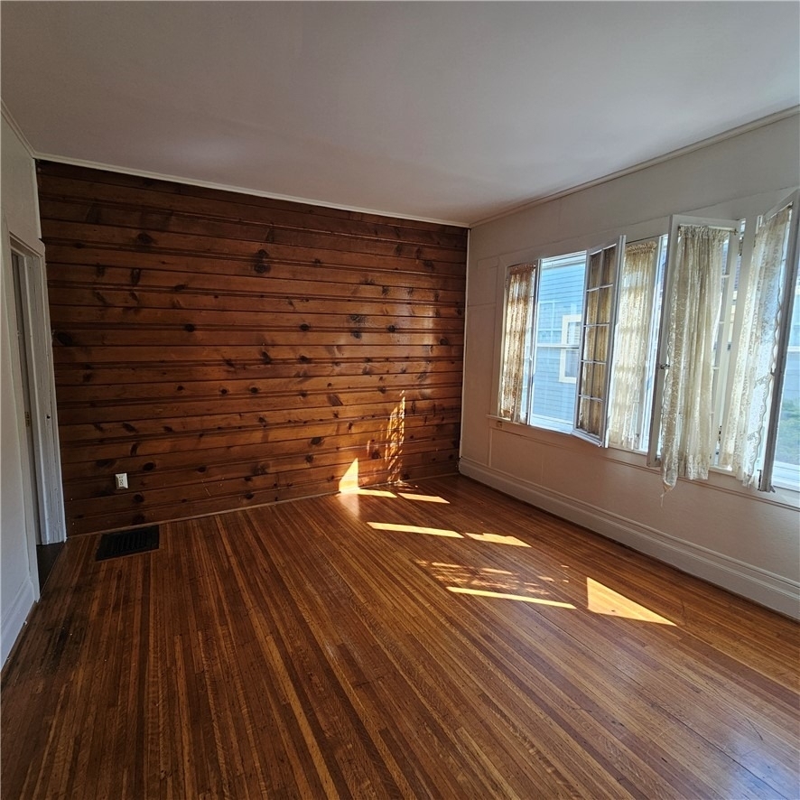 9 Rowley Street - Photo 16