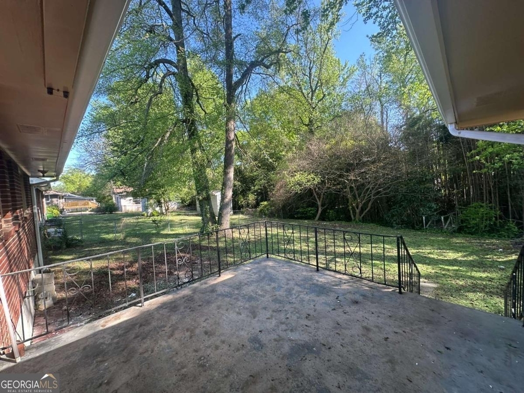 1809 Stratford Arms Drive - Photo 17