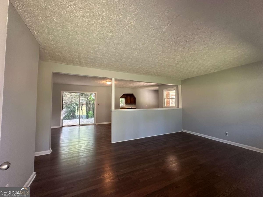1809 Stratford Arms Drive - Photo 2