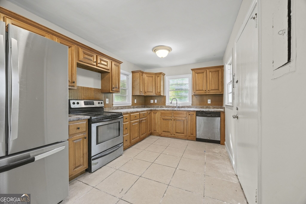 685 Wimbish Road - Photo 3