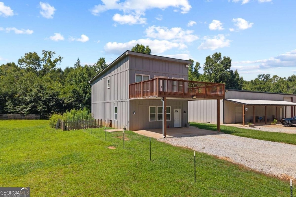 221 Columbus Drive - Photo 8
