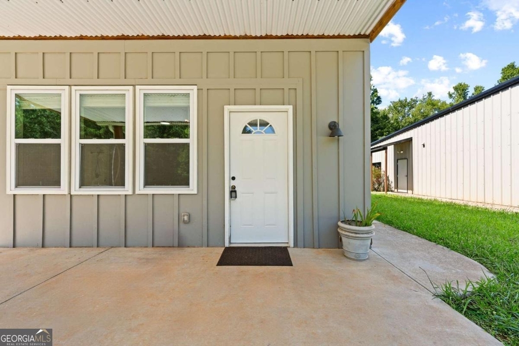 221 Columbus Drive - Photo 7