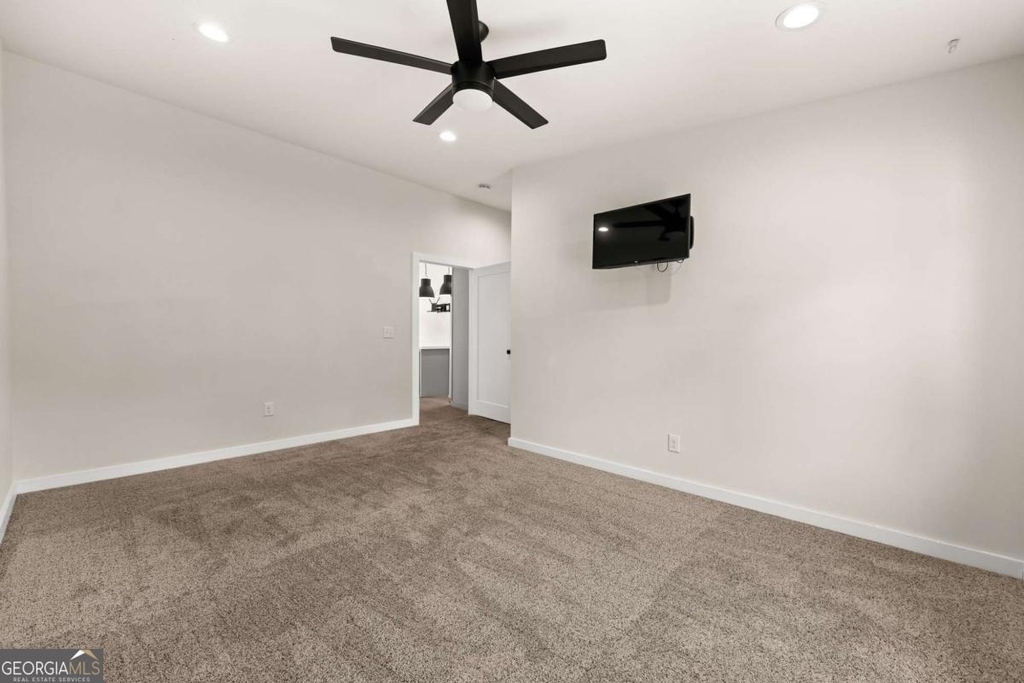 221 Columbus Drive - Photo 29