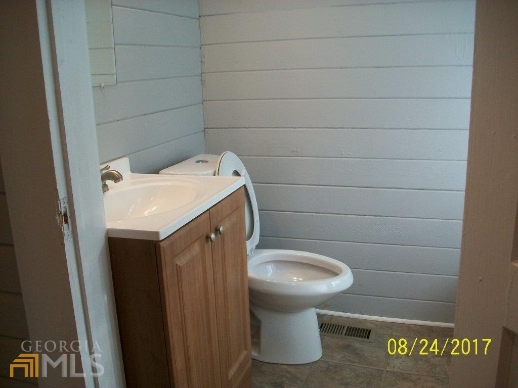 204 Georgia Avenue - Photo 17