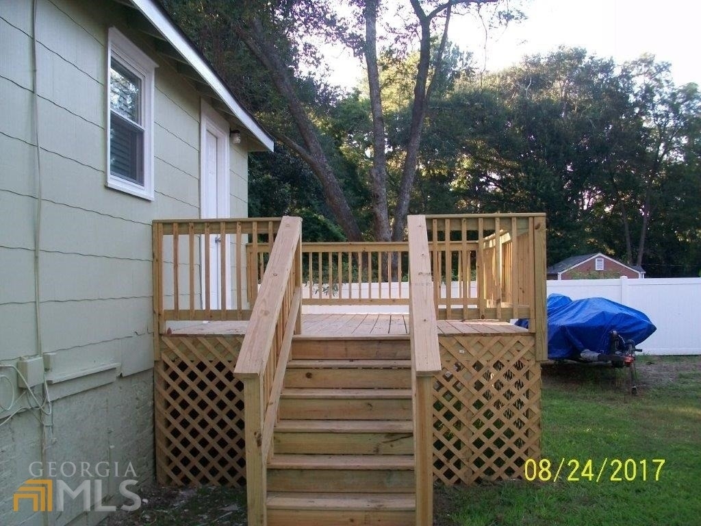 204 Georgia Avenue - Photo 3