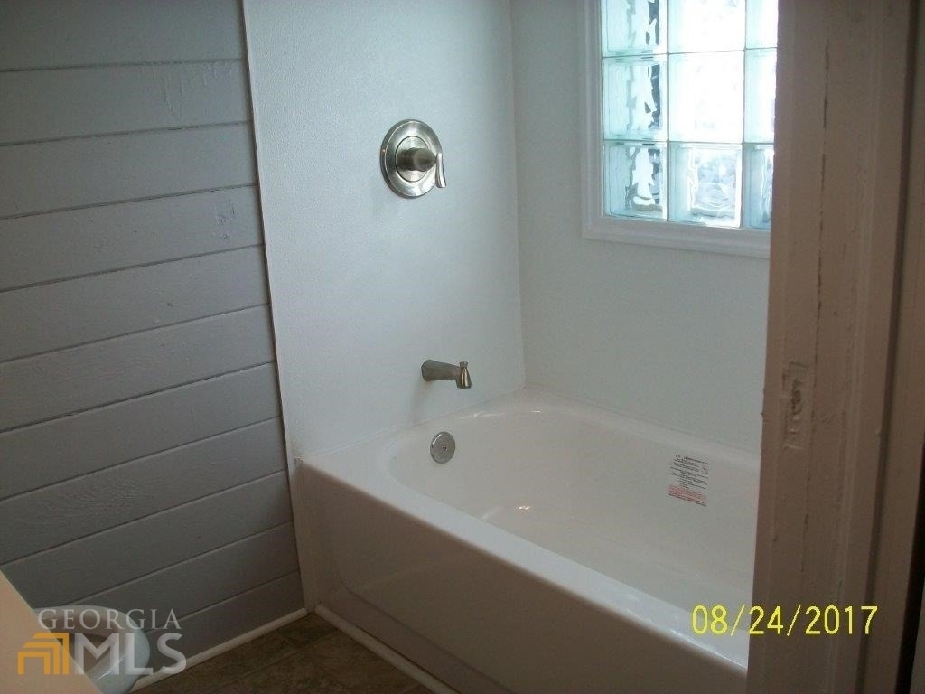 204 Georgia Avenue - Photo 16