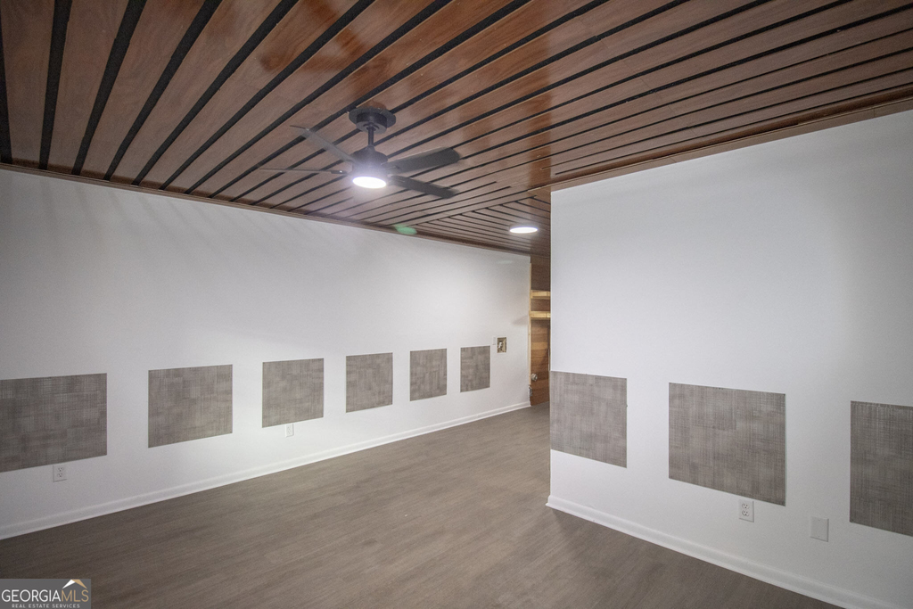 20 E Jones Avenue - Photo 1