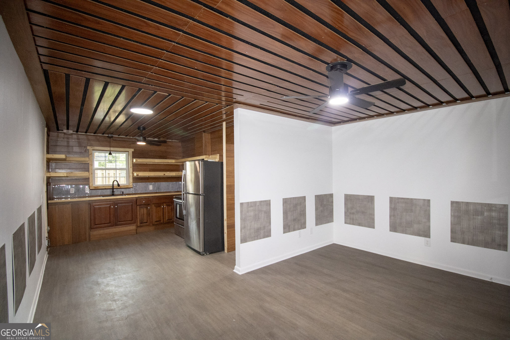 20 E Jones Avenue - Photo 2