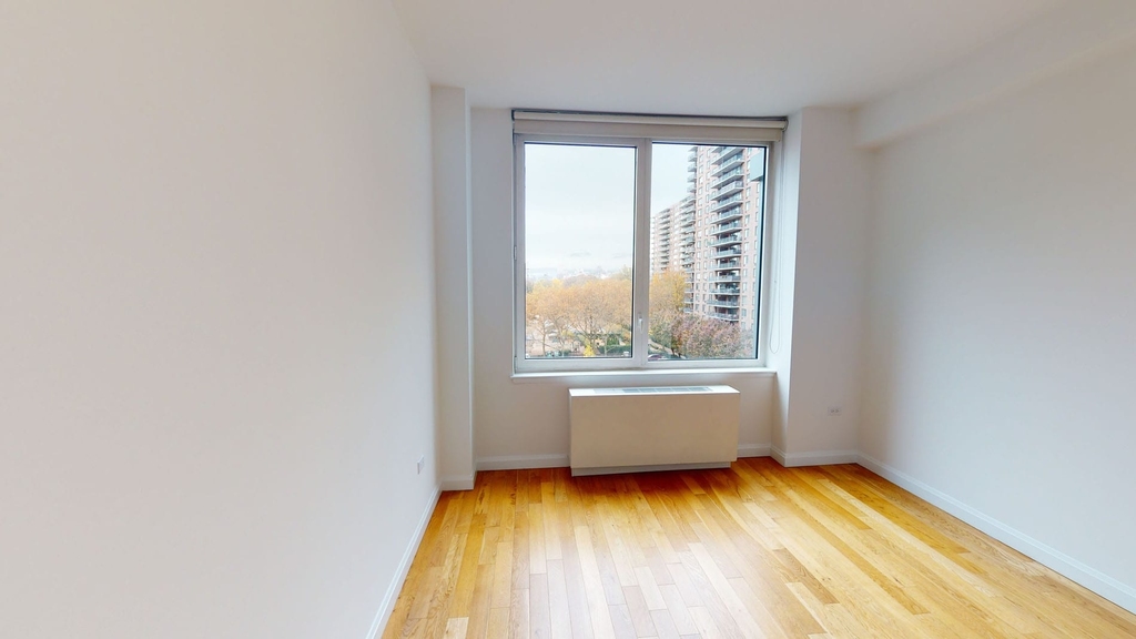 808 Columbus Ave - Photo 1