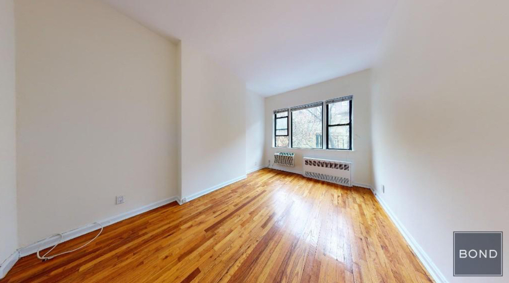East 84th Street - Photo 0