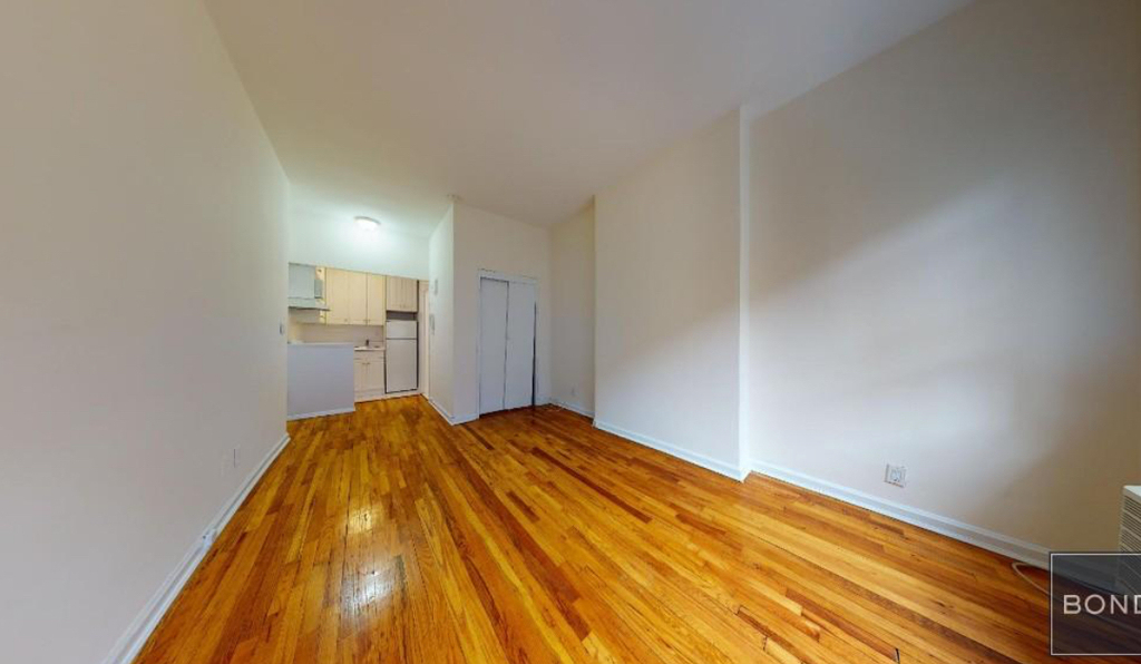 East 84th Street - Photo 1