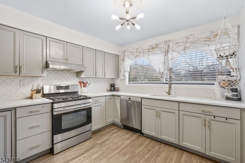 424 Tall Oak Ln - Photo 0