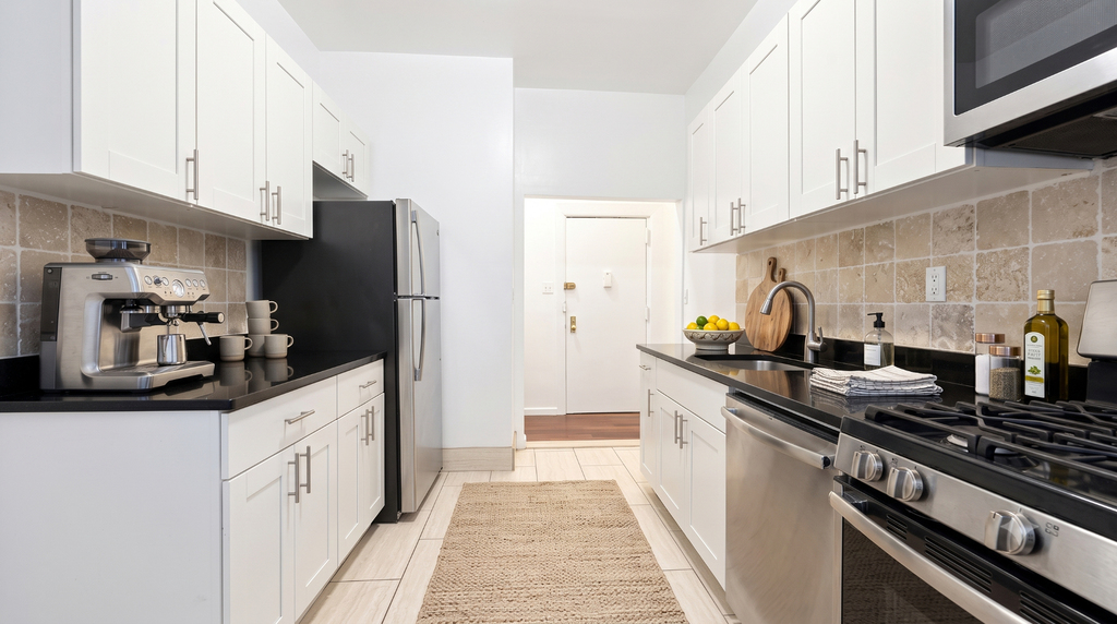 255 Ft Washington Avenue - Photo 1