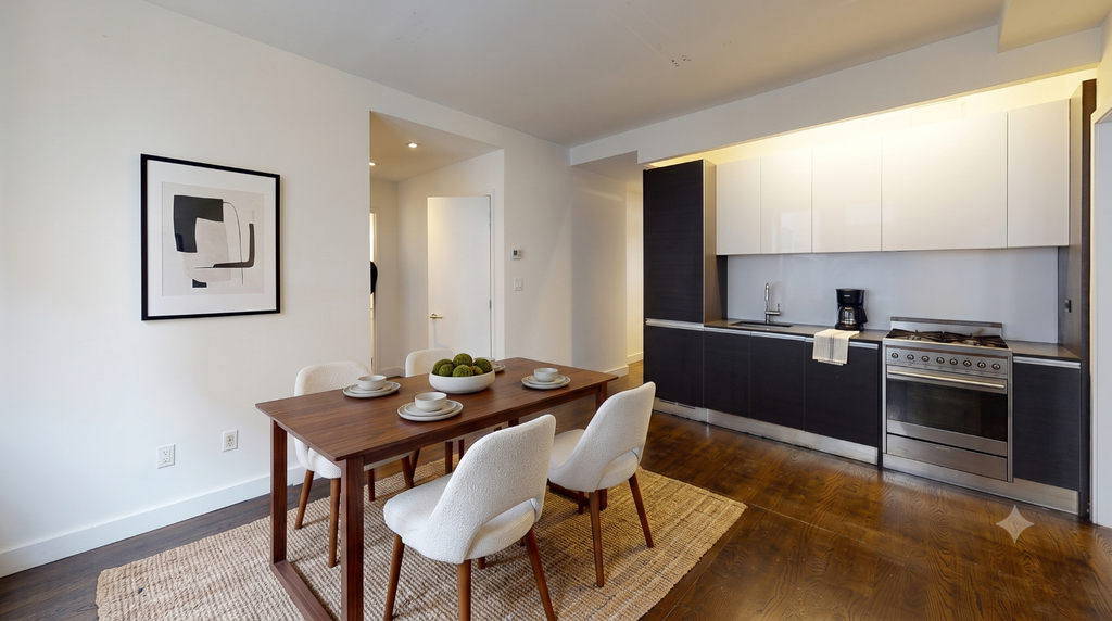 666 West End Avenue - Photo 2