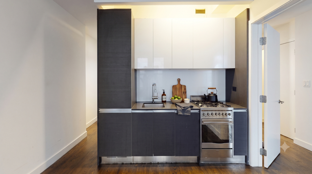 666 West End Avenue - Photo 8