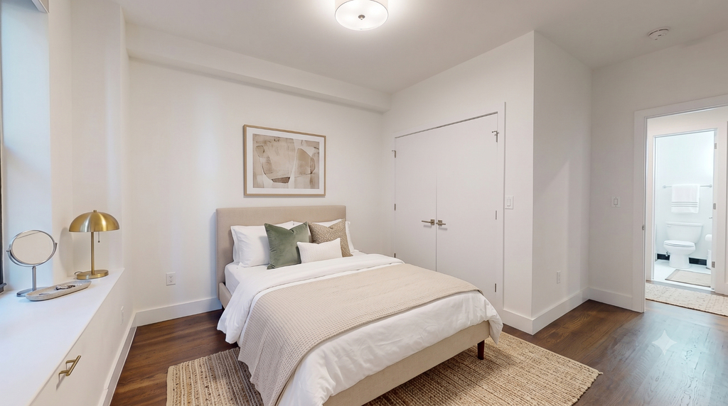666 West End Avenue - Photo 4