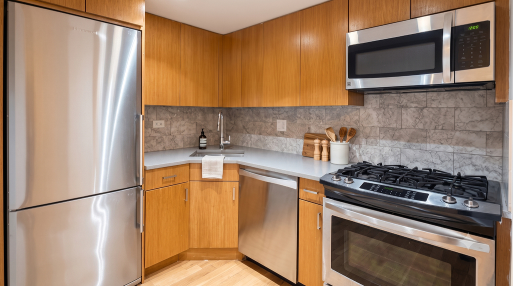 752 West End Avenue - Photo 4