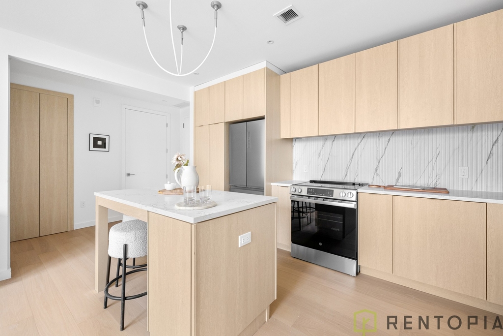 226 3rd Avenue - Photo 3