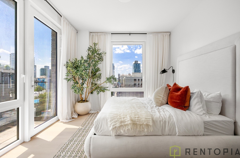 226 3rd Avenue - Photo 4