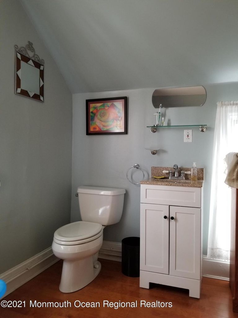 107 Asbury Avenue - Photo 9