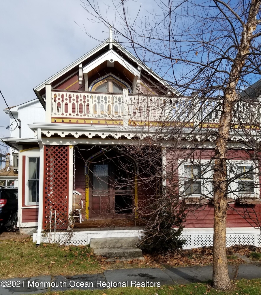 107 Asbury Avenue - Photo 1