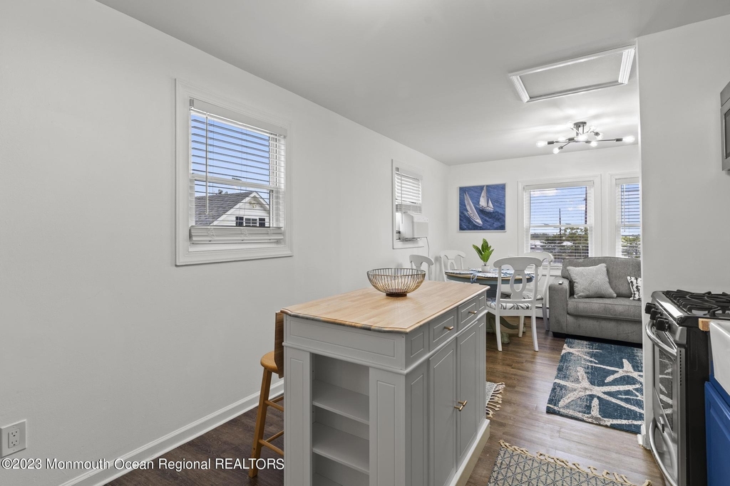 1007 Barnegat Avenue - Photo 6